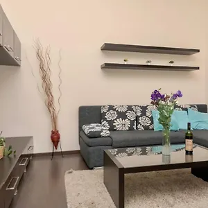 https://corvina-apartment-budapest.inbudapesthotels.com